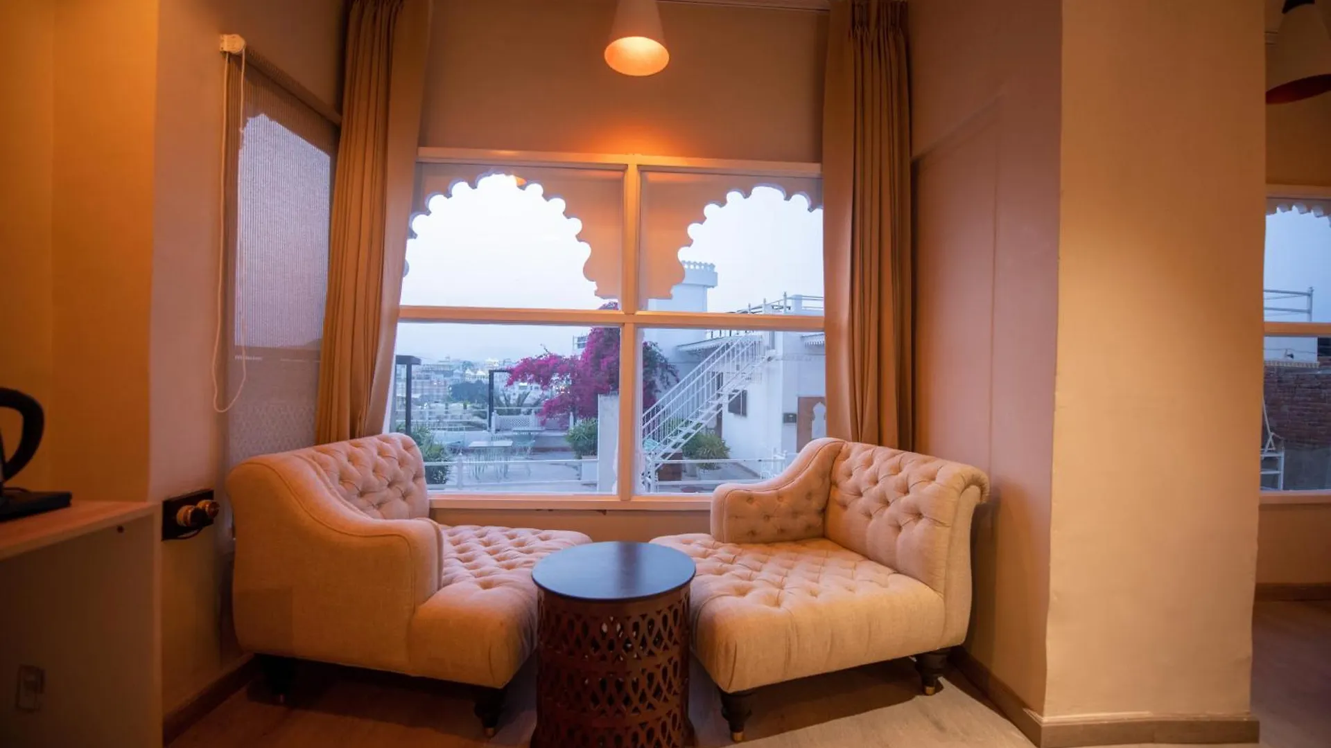 Otc By 4 Lal Ghat - My Downtown Hotels Udajpur 3*,