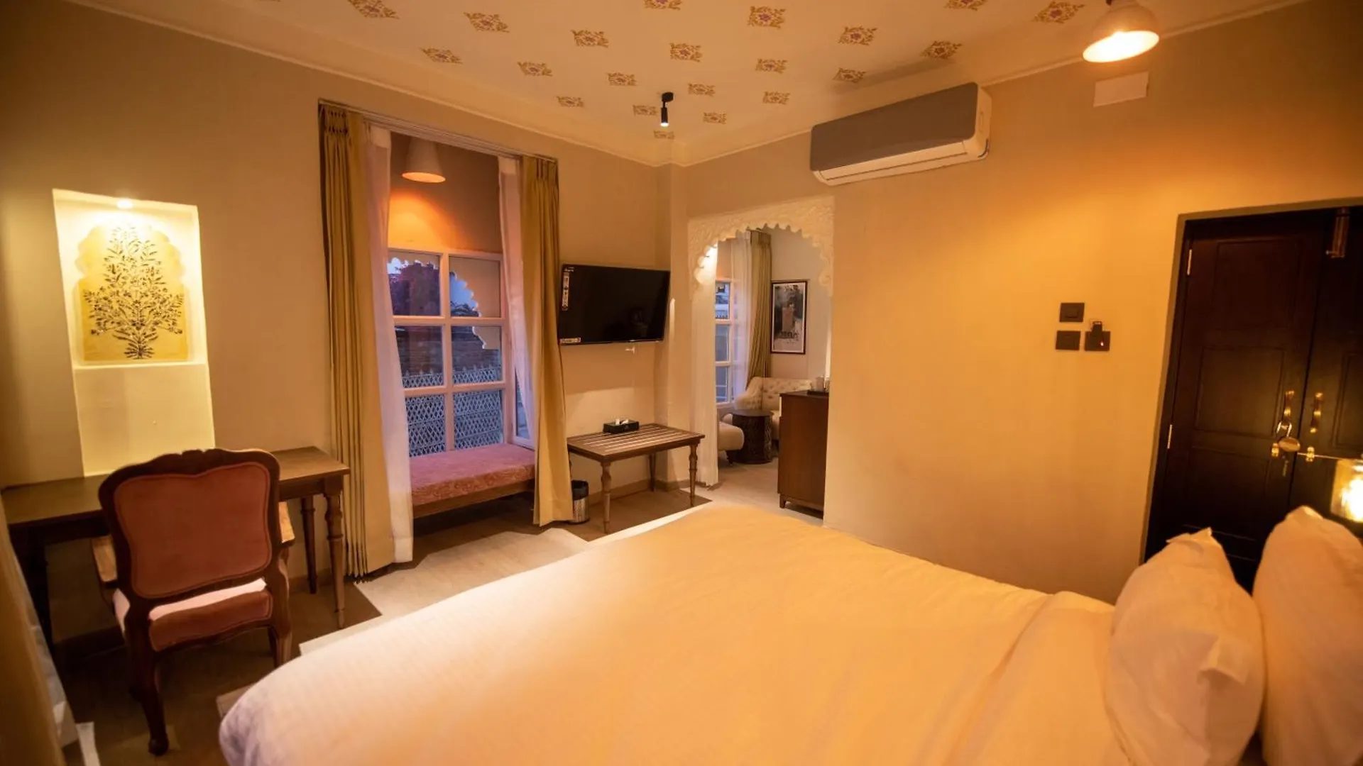 Otc By 4 Lal Ghat - My Downtown Hotels Udajpur